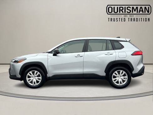 Used 2023 Toyota Corolla Cross L image 3