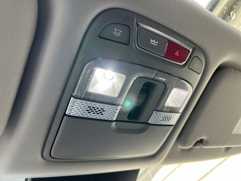 New 2025 Kia Telluride S image 29