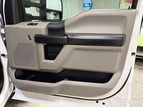 Used 2020 Ford F550 2WD Regular Cab Super Duty image 34