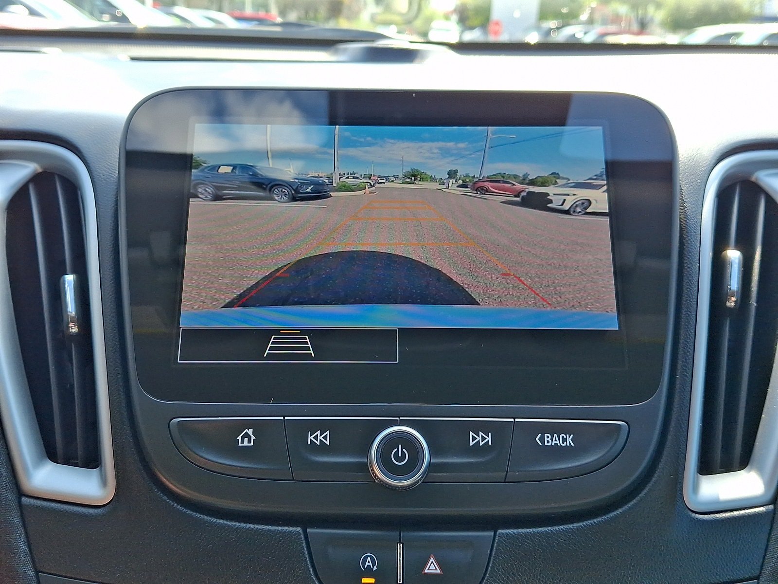 Used 2025 Chevrolet Malibu LT FWD image 17