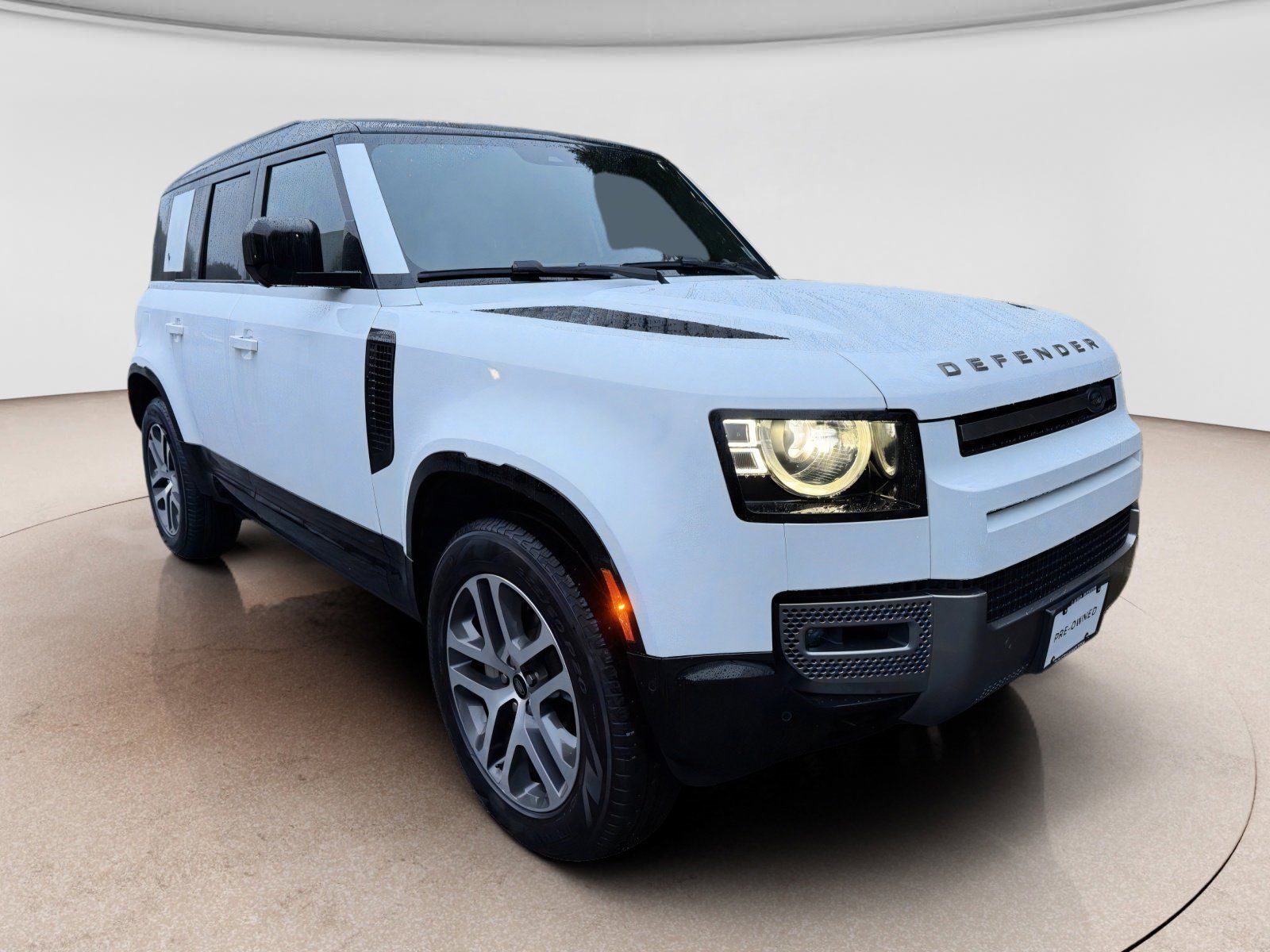 Used 2023 Land Rover Defender 110 X-Dynamic SE AWD/4WD image 8