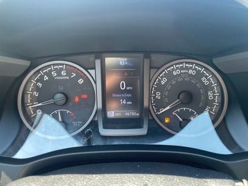 Certified 2021 Toyota Tacoma TRD Off-Road w/ Technology Package AWD/4WD image 6