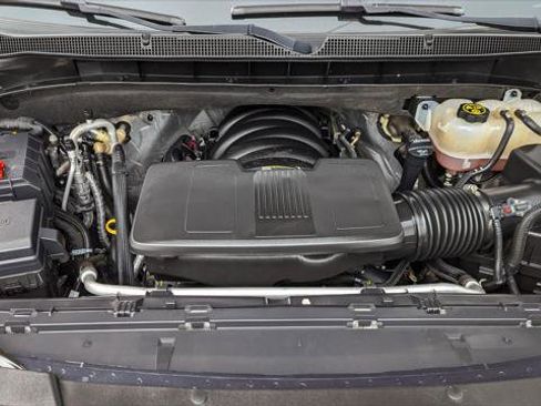 Used 2023 Chevrolet Suburban Premier image 35