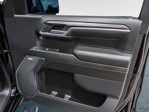 Used 2024 Chevrolet Silverado 1500 LTZ RWD image 31
