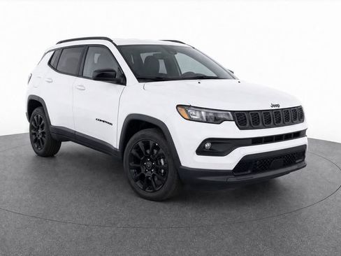 Used 2025 Jeep Compass Latitude w/ Convenience Group AWD/4WD image 1