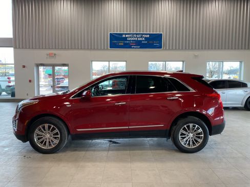 Used 2019 Cadillac XT5 Luxury w/ Advanced Security Package image 2