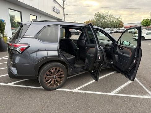 Used 2025 Subaru Forester Sport AWD/4WD image 10