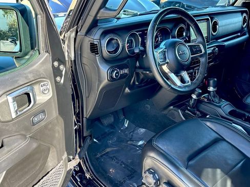 Used 2022 Jeep Wrangler Unlimited Sahara w/ Cold Weather Group image 9