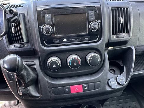 Used 2018 RAM ProMaster 2500 FWD image 4