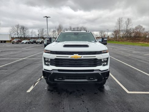 New 2026 Chevrolet Silverado 2500 Custom image 2
