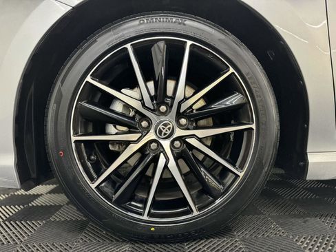 Used 2023 Toyota Camry SE image 8