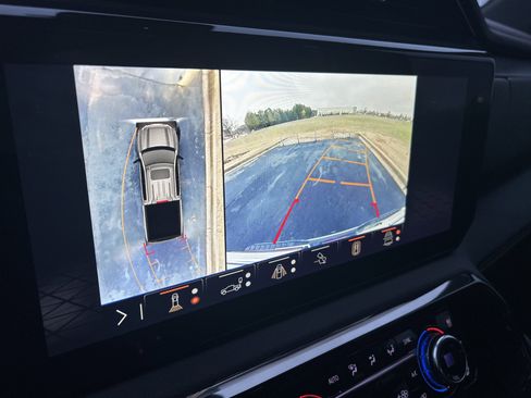 Used 2024 GMC Sierra 1500 AT4 image 14