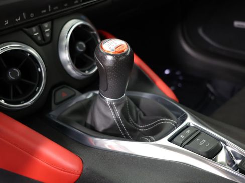 Used 2018 Chevrolet Camaro SS RWD image 6