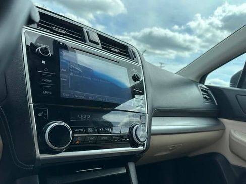 Used 2018 Subaru Outback 2.5i Premium AWD/4WD image 18