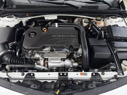 Used 2017 Chevrolet Malibu LT w/ Leather Package image 20