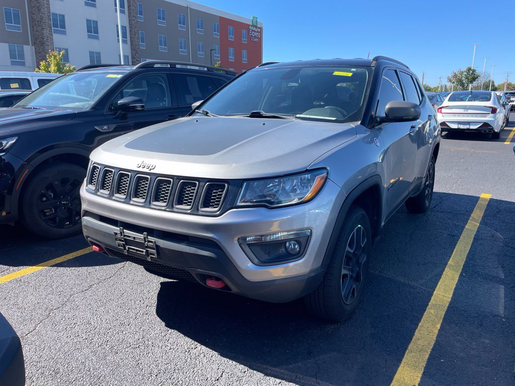 Used 2019 Jeep Compass Trailhawk AWD/4WD image 2