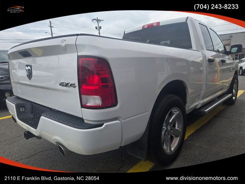 Used 2017 RAM 1500 Express AWD/4WD image 4