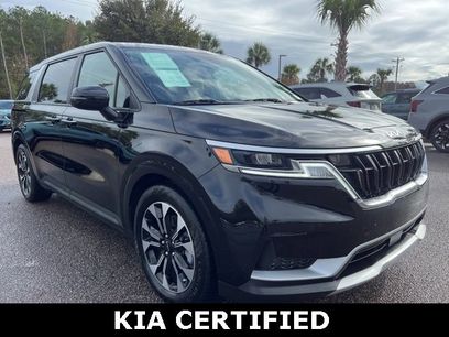 Certified 2024 Kia Carnival EX