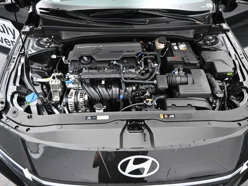 New 2026 Hyundai Elantra SE FWD image 23
