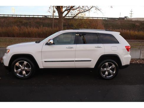 Used 2013 Jeep Grand Cherokee Limited w/ Trailer Tow Group image 5