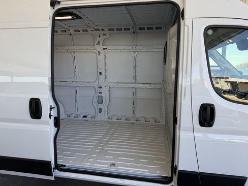 Used 2026 RAM ProMaster 2500 w/ Convenience Group FWD image 23