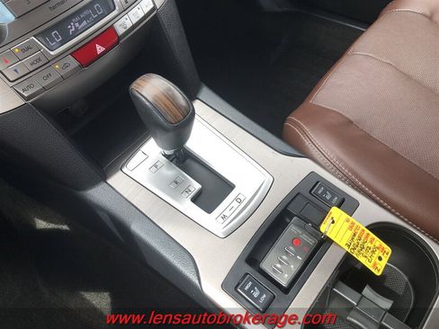Used 2013 Subaru Outback 2.5i Limited AWD/4WD image 14