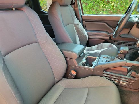 Used 2024 Toyota Tacoma SR5 RWD image 10