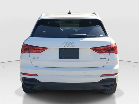 Used 2024 Audi Q3 2.0T Premium image 4