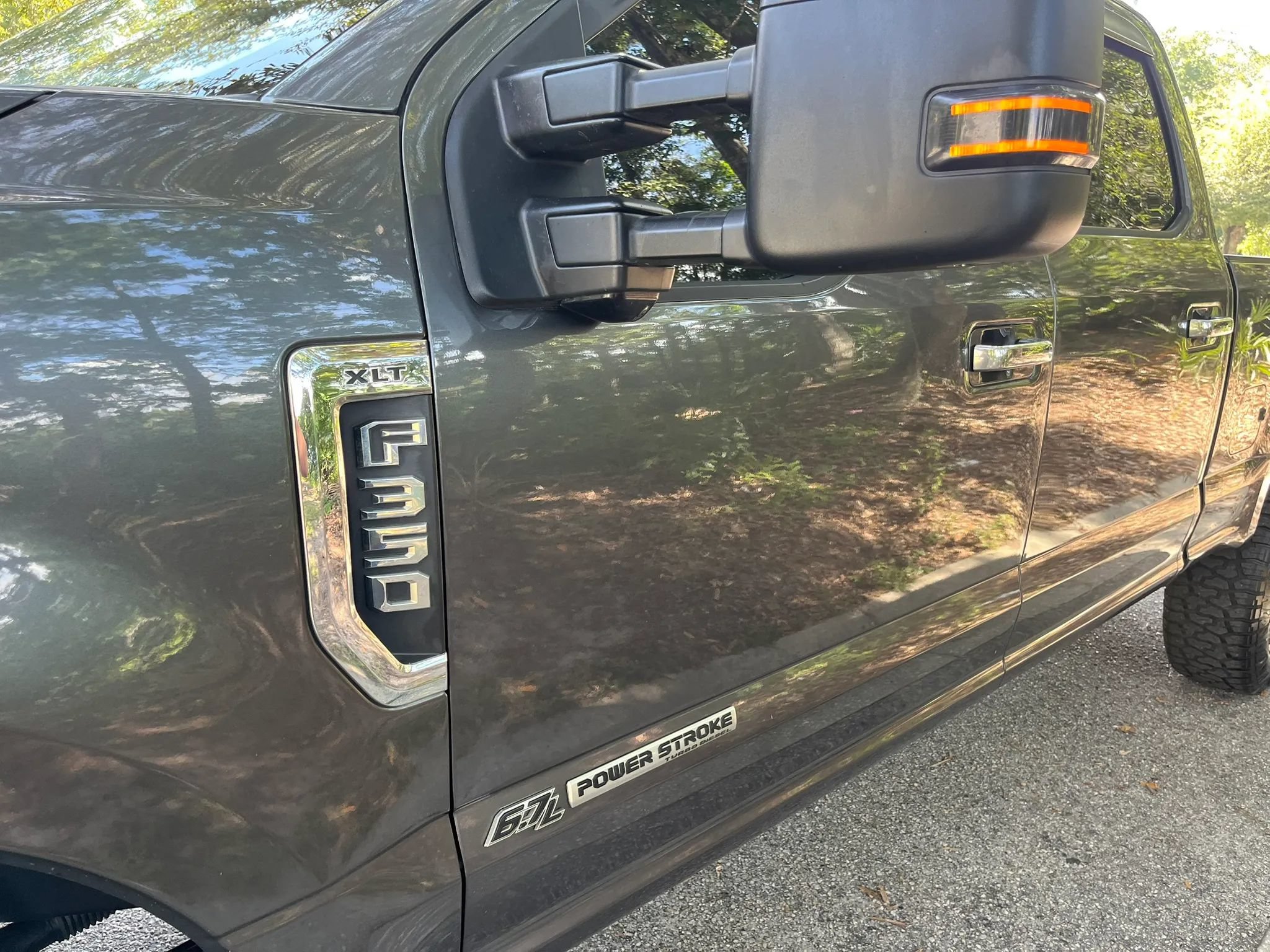 Used 2019 Ford F350 XLT w/ XLT Premium Package AWD/4WD image 12