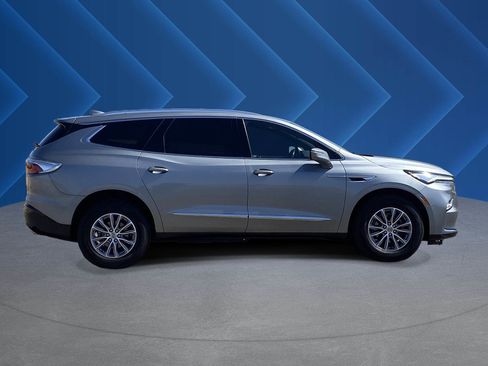 Used 2024 Buick Enclave Premium AWD/4WD image 2