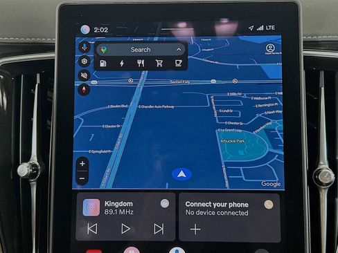 Used 2025 Volvo XC90 T8 Plus w/ Protection Package Premier image 14