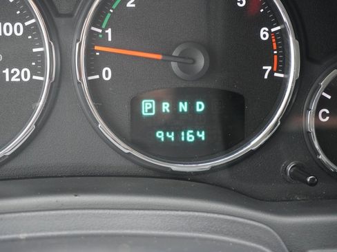 Used 2011 Jeep Liberty Sport image 10