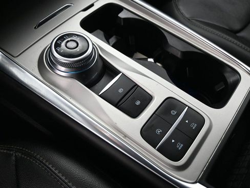 Used 2024 Ford Explorer Limited RWD image 5