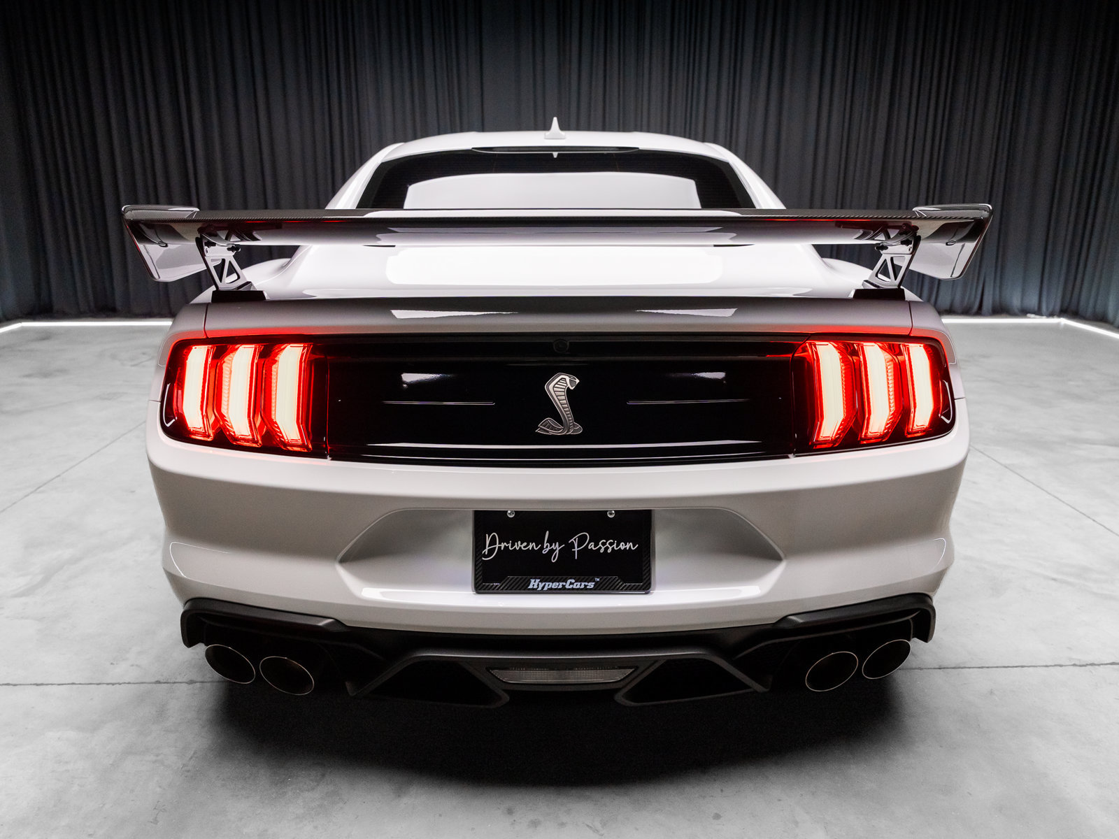 Used 2021 Ford Mustang Shelby GT500 w/ Carbon Fiber Track Pack RWD image 13