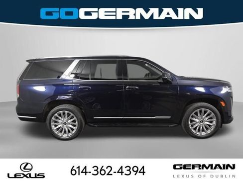 Used 2023 Cadillac Escalade Premium Luxury AWD/4WD image 5