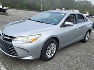 Used 2017 Toyota Camry LE video 1