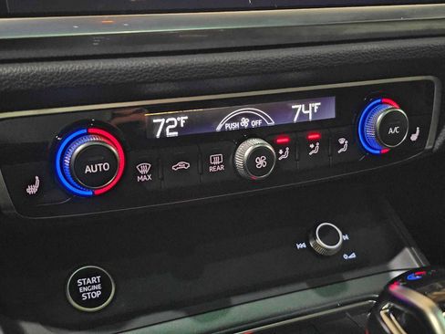 Certified 2025 Audi Q3 2.0T Premium w/ Convenience Package image 31