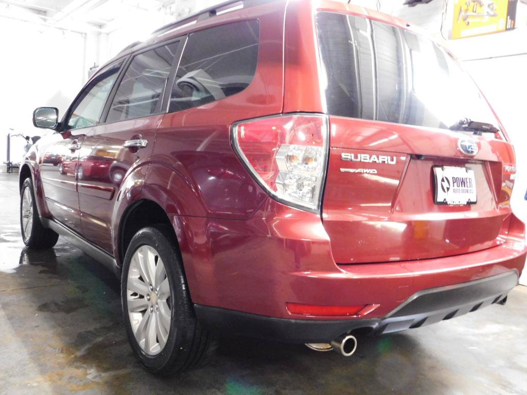 Used 2012 Subaru Forester 2.5X Limited AWD/4WD image 4