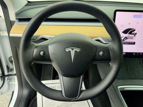Used 2023 Tesla Model Y Long Range AWD/4WD image 12