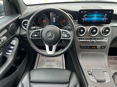 Used 2021 Mercedes-Benz GLC 300 4MATIC w/ Premium Package image 14