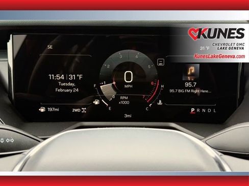 New 2026 GMC Acadia AT4 w/ Luxury Package AWD/4WD image 4