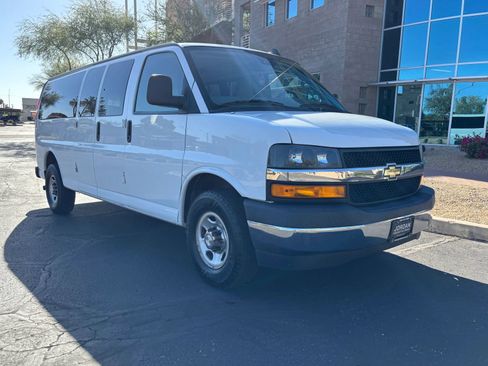 Used 2019 Chevrolet Express 3500 LT w/ LT Preferred Equipment Group RWD image 4