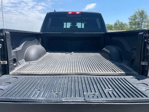 Used 2015 RAM 1500 Laramie w/ Convenience Group AWD/4WD image 32