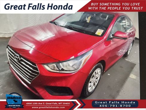 Used 2020 Hyundai Accent SE image 2