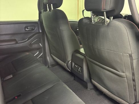 Used 2025 Nissan Frontier PRO-4X w/ Pro Convenience Package image 34