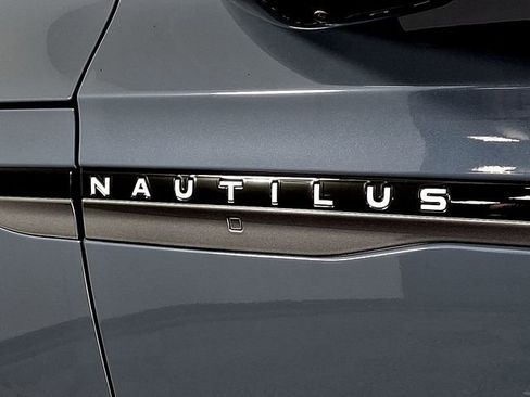 Used 2026 Lincoln Nautilus Reserve w/ Jet Appearance Package AWD/4WD image 21
