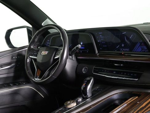 Used 2023 Cadillac Escalade ESV Premium Luxury w/ Performance Package AWD/4WD image 31