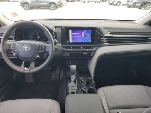 Certified 2025 Toyota Camry SE image 24