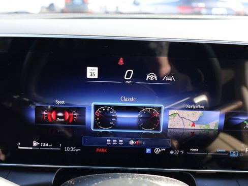 Certified 2025 Mercedes-Benz GLC 300 GLC 300W4 image 31