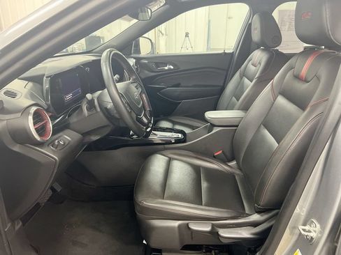 Used 2024 Chevrolet Trax RS w/ Driver Confidence Package FWD image 19
